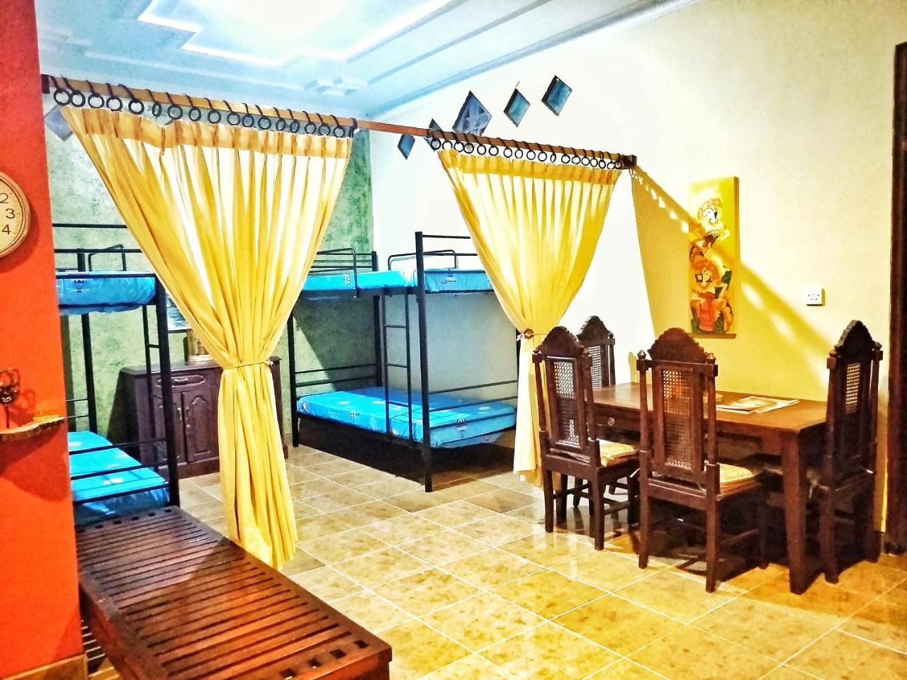 Bunk'D Backpackers Villa 金巴兰 外观 照片
